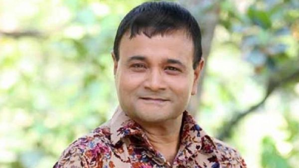 ডা. এজাজুল ইসলাম ভেজাল ঘি–বিজ্ঞাপনে যুক্ত থাকার অভিযোগে ভোক্তা অধিদপ্তরে তলব হয়েছেন। প্রতারণার ঘটনায় হতাশ হয়ে তিনি জানালেন—জীবনে আর কখনো খাদ্যপণ্যের বিজ্ঞাপন করবেন না।