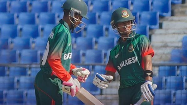 চট্টগ্রামে প্রথম ওয়ানডে ম্যাচে বাংলাদেশ অনূর্ধ্ব-১৭ দল শ্রীলঙ্কা অনূর্ধ্ব-১৭ দলকে ৭৮ রানের বড় ব্যবধানে হারিয়েছে। অদ্রিত ঘোষের সেঞ্চুরিতে জয় নিশ্চিত হয়।