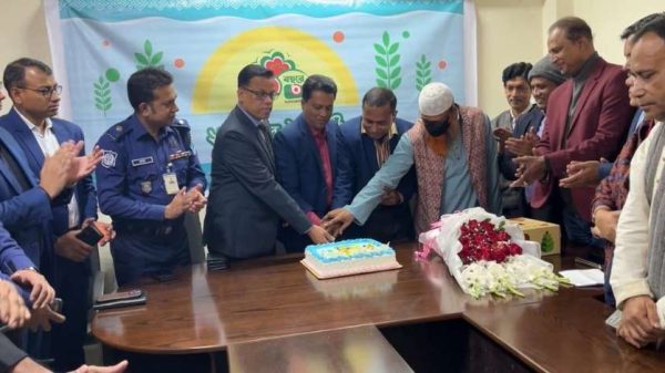 মুন্সীগঞ্জ প্রেসক্লাবে আলোচনা সভার মাধ্যমে পালিত হলো বৈশাখী টিভির ২১তম প্রতিষ্ঠা বার্ষিকী। অনুষ্ঠানে প্রশংসিত হয় চ্যানেলটির সাংবাদিকতা ও সামাজিক ভূমিকা।