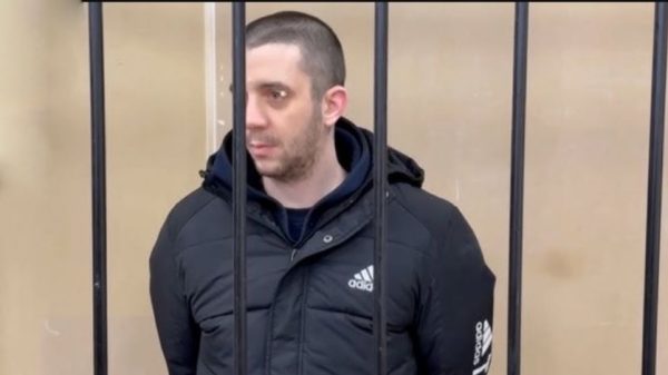 ইউক্রেনের হয়ে রাশিয়ার বিরুদ্ধে যুদ্ধ করার অভিযোগে ব্রিটিশ নাগরিক হেইডেন ডেভিসকে ১৩ বছরের কারাদণ্ড দিয়েছে রাশিয়া।