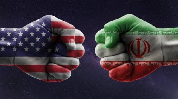 মার্কিন প্রেসিডেন্ট ট্রাম্পের সামরিক হামলার হুমকির জবাবে কড়া সতর্কবার্তা দিয়েছে ইরান। আগ্রাসন হলে ‘কঠোর ও অনুশোচনাপ্রসূত’ জবাবের ঘোষণা তেহরানের।