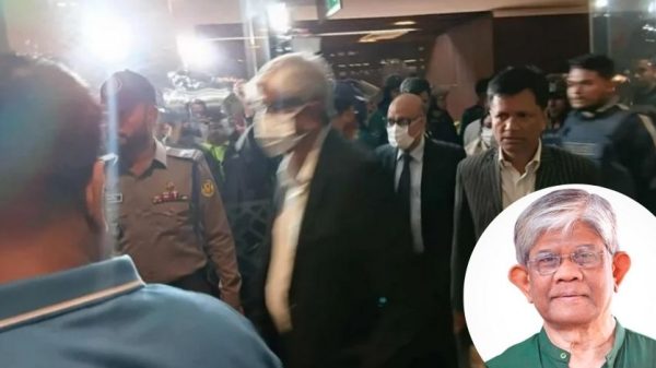 সচিবালয়ে টানা ৬ ঘণ্টা অবস্থান করার পর পুলিশের নিরাপত্তায় অর্থ উপদেষ্টা ড. সালেহউদ্দিন আহমেদ নিরাপদে বের হন। নন-ক্যাডার কর্মকর্তাদের ২০% সচিবালয় ভাতা দাবির প্রতিবাদে উত্তেজনা সৃষ্টি হয়।