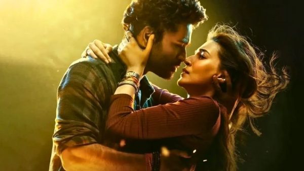 ধানুশ ও কৃতি শ্যানন অভিনীত ‘তেরে ইশক মে’ মুক্তির চার দিনে ৬০ কোটি রুপি আয় করেছে। প্রথম দিনেই ১৭ কোটি রুপি আয়ে চমকে দেয় সিনেমাটি। আনন্দ এল রাই ও ধানুশের সফল জুটির দুর্দান্ত প্রত্যাবর্তন।