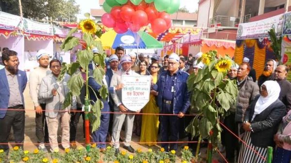 ঝিনাইদহ কৃষি মেলা, কৃষি প্রযুক্তি মেলা, ঝিনাইদহ সদর, কৃষি সম্প্রসারণ অধিদপ্তর, আধুনিক কৃষি, হাইব্রিড ফসল, কৃষি উদ্যোক্তা, উপজেলা কৃষি অফিস