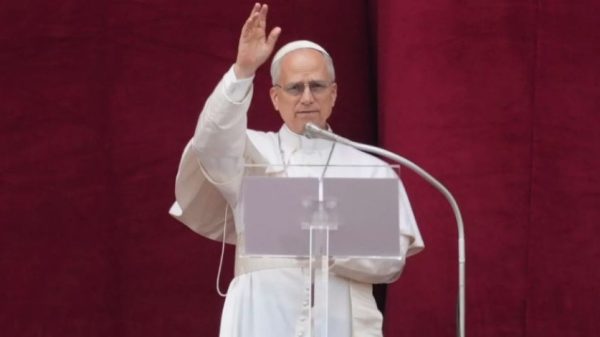 ইরানে বিক্ষোভ ও সিরিয়ার সংঘাতে নিহতদের জন্য প্রার্থনা করেছেন পোপ চতুর্দশ লিও। একই সঙ্গে তিনি সংলাপ ও শান্তির মাধ্যমে সংকট সমাধানের আহ্বান জানান।