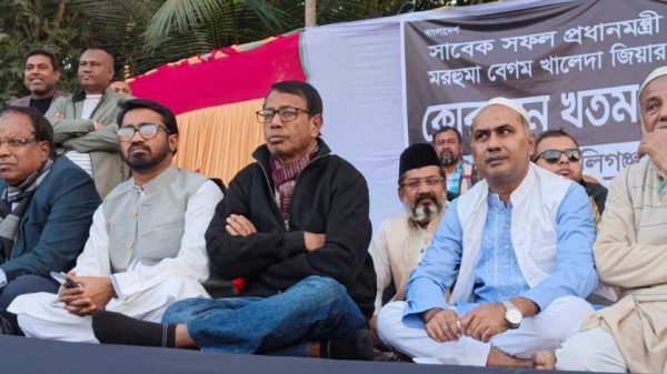 ঝিনাইদহ-৪ আসনের বিএনপি প্রার্থী রাশেদ খাঁন বলেছেন, সাবেক প্রধানমন্ত্রী বেগম খালেদা জিয়ার স্বপ্ন বাস্তবায়নে তিনি কাজ করতে চান এবং কালীগঞ্জকে মডেল উপজেলা গড়ার অঙ্গীকার করেছেন।