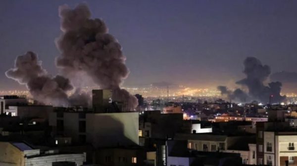 ইরানে ব্যাপক হামলা চালাচ্ছে ইসরায়েল-যুক্তরাষ্ট্র।