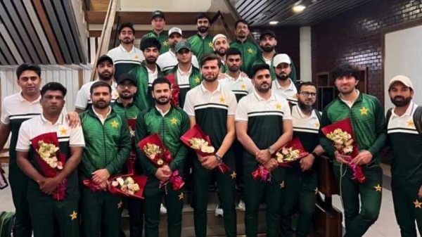 বাংলাদেশ পাকিস্তান ওয়ানডে সিরিজ খেলতে ঢাকায় পৌঁছেছে পাকিস্তান ক্রিকেট দল শাহজালাল আন্তর্জাতিক বিমানবন্দরে পাকিস্তান ক্রিকেট দলকে স্বাগত জানাচ্ছে বিসিবি বাংলাদেশ সফরে ঢাকায় পৌঁছানো পাকিস্তান জাতীয় ক্রিকেট দলের খেলোয়াড়রা বাংলাদেশ পাকিস্তান ওয়ানডে সিরিজ উপলক্ষে মিরপুরে প্রস্তুতি নিচ্ছে দুই দল