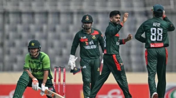 মিরপুরে বাংলাদেশের বিপক্ষে দ্বিতীয় ওয়ানডেতে পাকিস্তানের ওপেনার মাজ সাদাকাতের ঝড়ো ব্যাটিং