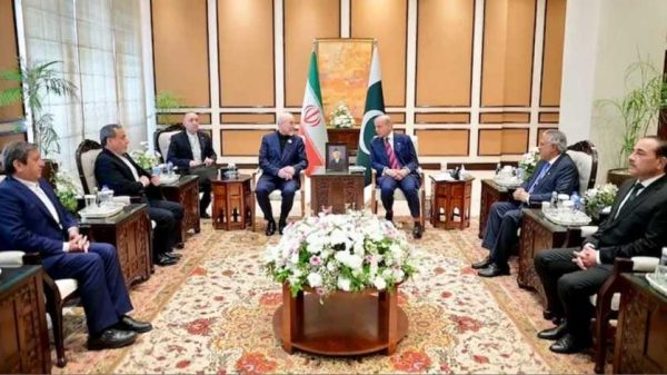 ইসলামাবাদে ২১ ঘণ্টার ইরান-যুক্তরাষ্ট্র আলোচনা ব্যর্থ। যুক্তরাষ্ট্রের অতিরিক্ত দাবিকে দায়ী করেছে ইরান।