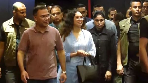 স্টার সিনেপ্লেক্সে সিনেমা দেখতে গেছেন তারেক রহমান ও জাইমা রহমান