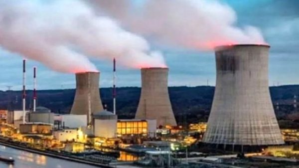 রূপপুর পারমাণবিক বিদ্যুৎকেন্দ্রে ইউরেনিয়াম লোডিং কার্যক্রমের দৃশ্য