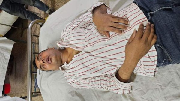 মুন্সীগঞ্জের লৌহজংয়ে অপহরণ মামলার রায়ের জেরে বাদী বাস্কর খানকে মারধর ও হত্যা চেষ্টার অভিযোগ উঠেছে। আহত অবস্থায় তিনি হাসপাতালে চিকিৎসাধীন।