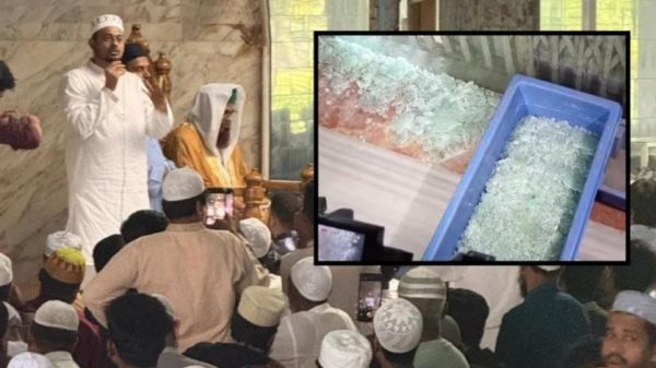 নারায়ণগঞ্জের মাসদাইর সিটি কবরস্থান মসজিদে ভিড় ও বিশৃঙ্খলার দৃশ্য