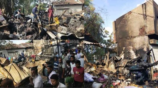 পিরোজপুরের মিয়ারহাট বন্দরে ভয়াবহ অগ্নিকাণ্ডে পুড়ে যাওয়া দোকানপাটের দৃশ্য